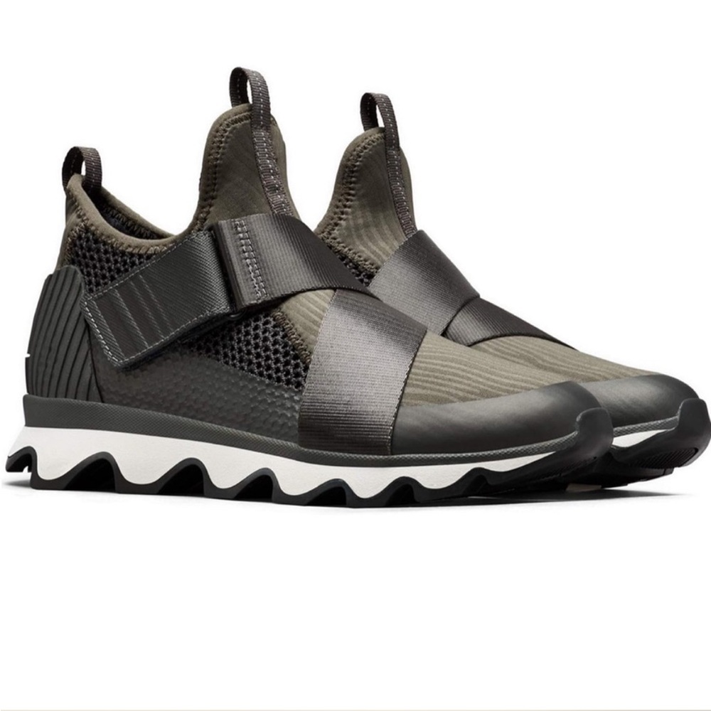 SOREL THE OG SNEAKERS Kinetic Green
Camo Scalloped soles